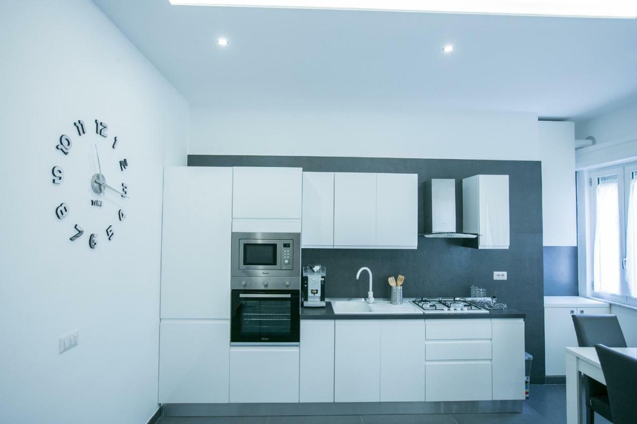 Ferienwohnung Benvenuti Al Sud Neapel Exterior foto